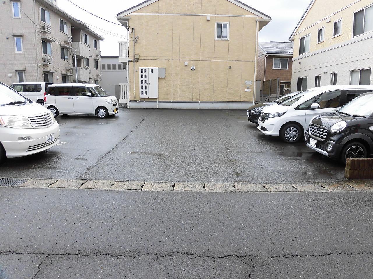 駐車場　駐車場