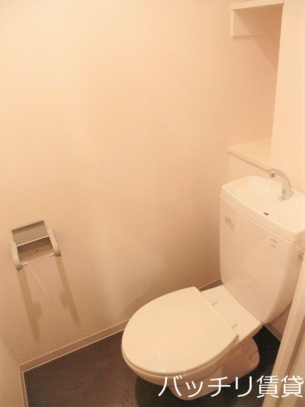 トイレ　画像は別部屋の為イメージ、現状優先致します