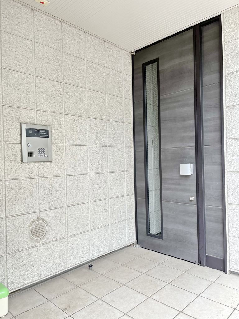エントランス　☆お部屋探しはタウンハウジング祖師ヶ谷大蔵店まで☆
