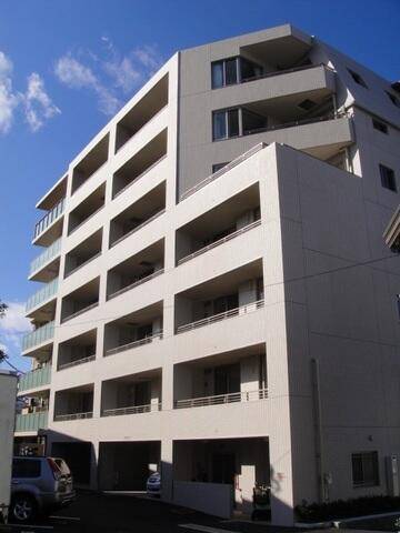 建物外観　外観タイル張りです