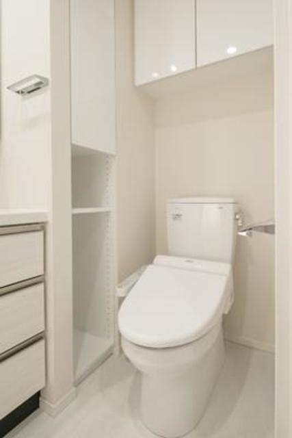 トイレ　※写真は同タイプ住戸です。