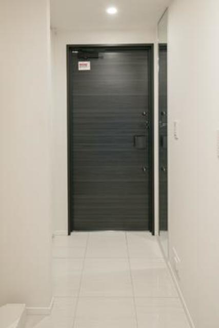 玄関　※写真は同タイプ住戸です。