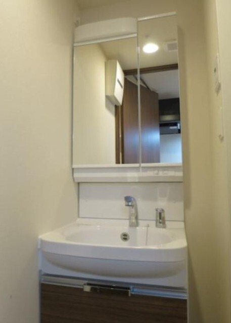 洗面設備　※反転間取り参考写真