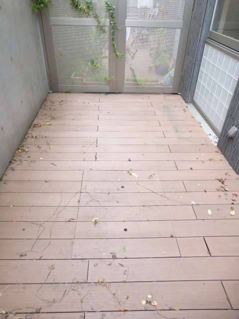 バルコニー　テラス