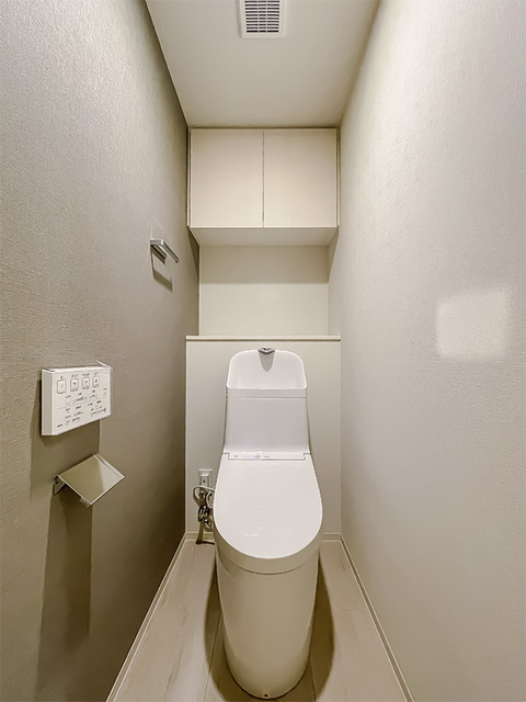 トイレ　※写真は同タイプ住戸です。