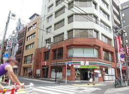 コンビニ　セブンイレブン神田神保町1丁目店（コンビニ）まで176m