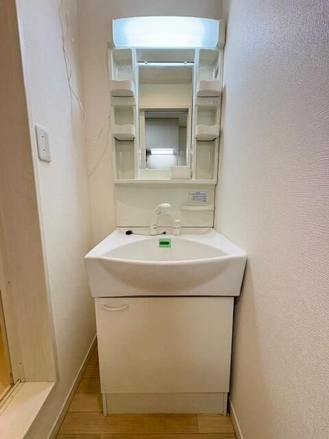 洗面設備　コンパクトで使いやすい洗面所