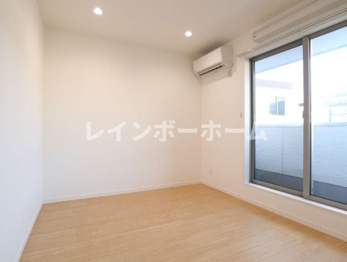 居室・リビング　※別部屋参照写真となります。