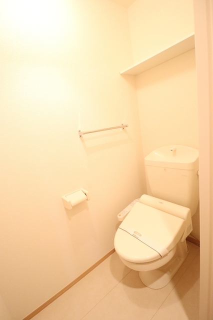 トイレ　温水洗浄暖房便座