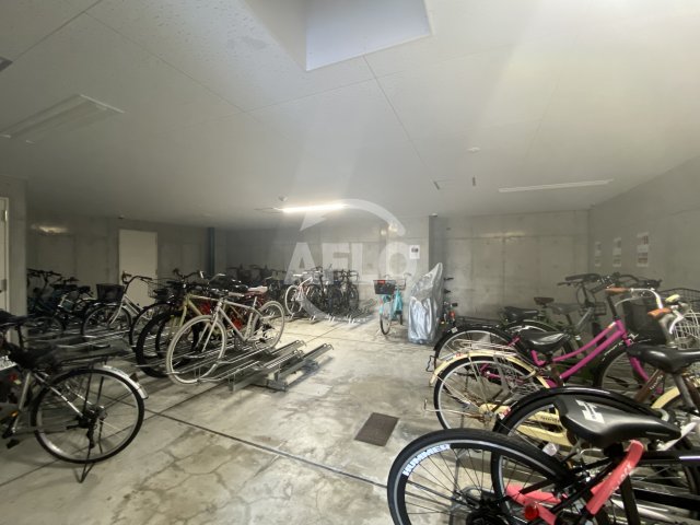 その他共有部分　アイボリーポワント難波WEST　駐輪場