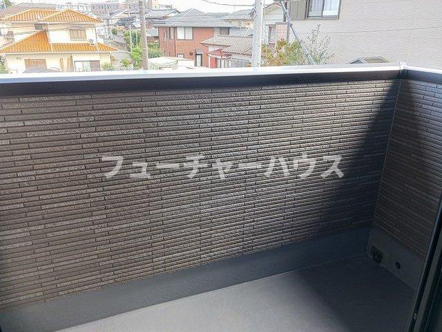 バルコニー　陽当たり良好なバルコニーです
