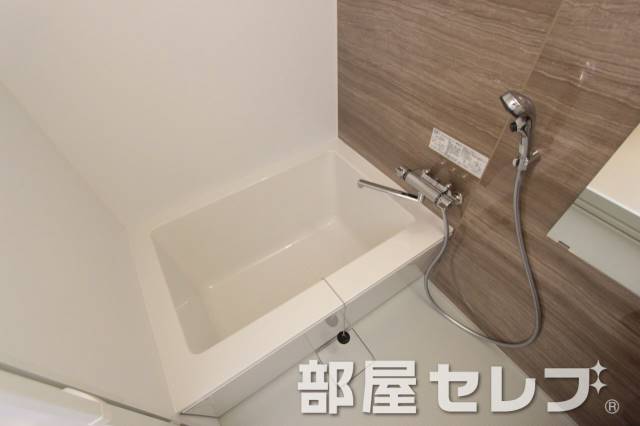 バス・シャワールーム　キレイなバスルームです。