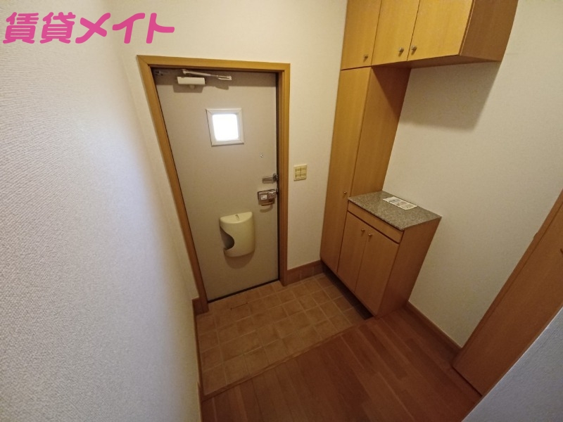 玄関　同型参考写真