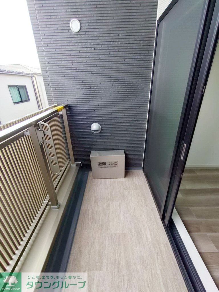 バルコニー　バルコニー