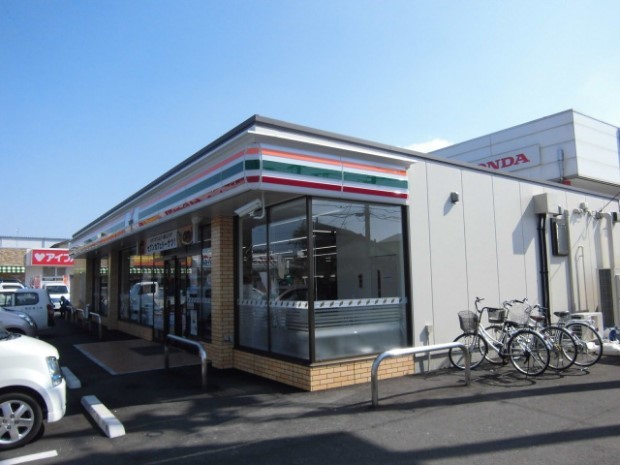 コンビニ　セブンイレブン（コンビニ）まで600m