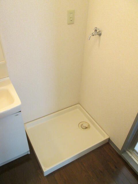 その他設備　洗濯機置場