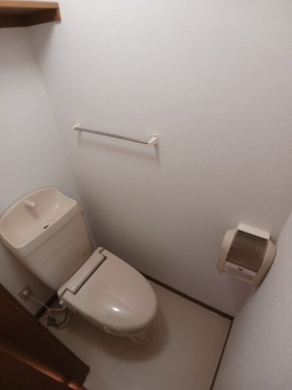 トイレ　図面と現状に相違がある場合には現状を優先