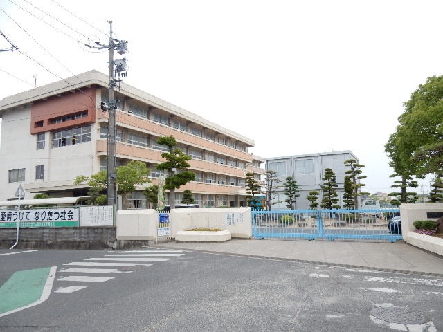 小学校　岡山市立平福小学校（小学校）まで236m