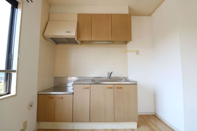 キッチン　※写真は同タイプ部屋