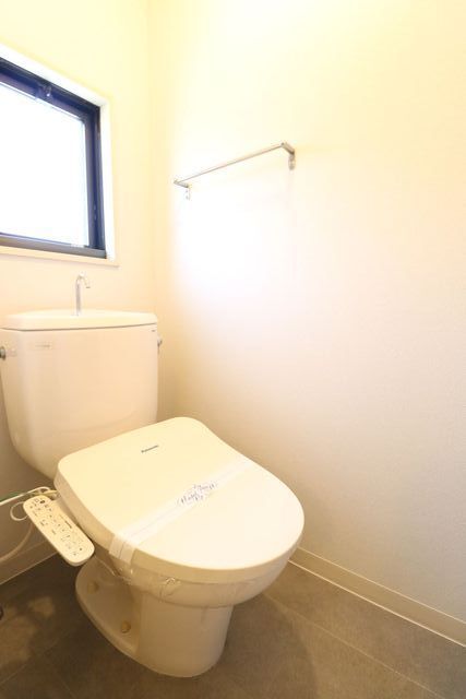 トイレ　※写真は同タイプ部屋