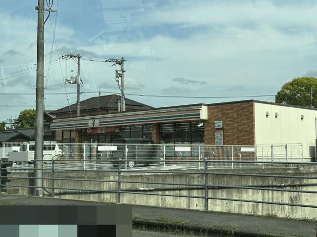 コンビニ　セブン－イレブン浅口六条院中店（コンビニ）まで826m