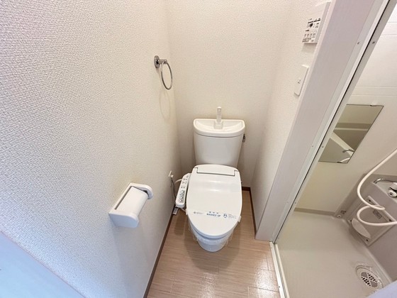 トイレ　※別部屋の写真です
