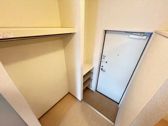 玄関　※別部屋の写真です