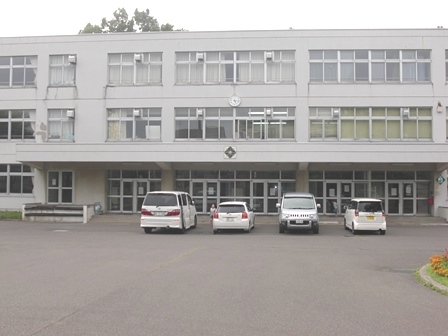 小学校　江別市立野幌若葉小学校（小学校）まで865m