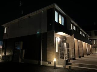 建物外観　外観写真（夜）