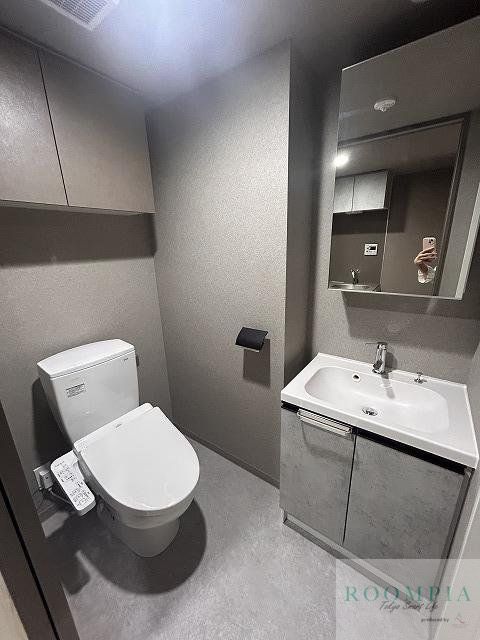 トイレ　※同タイプの別のお部屋です。
