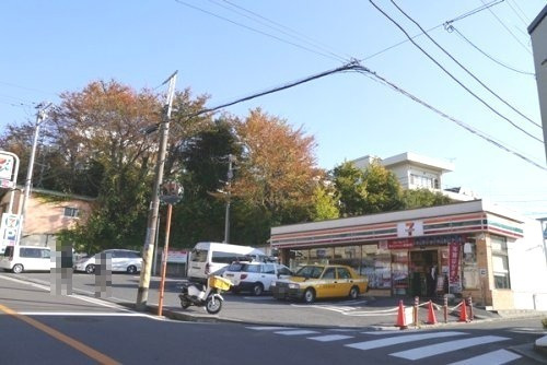 コンビニ　セブン‐イレブン 横浜鶴見東寺尾３丁目店（コンビニ）まで68m