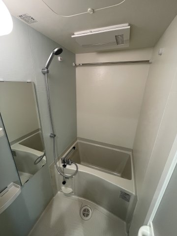 バス・シャワールーム　ゆったり過ごせるお風呂です