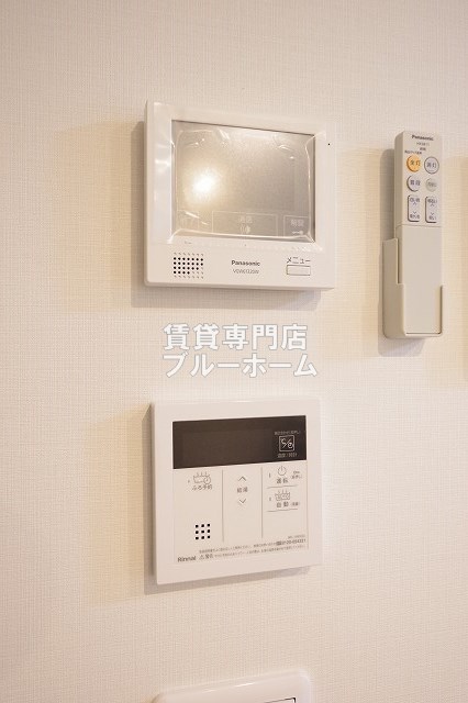 セキュリティ　インターホンと給湯リモコンです！