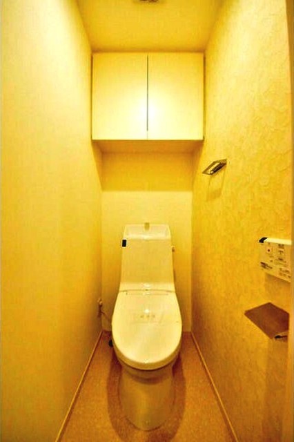 トイレ　温水洗浄便座完備