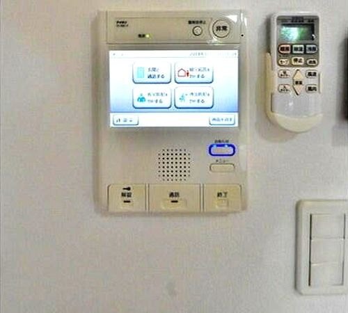 セキュリティ　モニター付きインターホン
