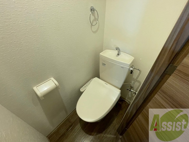 トイレ　トイレです。ウォシュレット付を探している方、おすすめです。