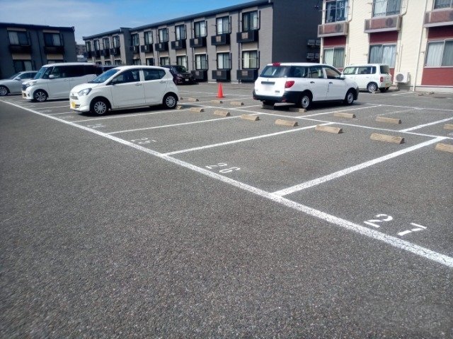 駐車場　※現況優先。