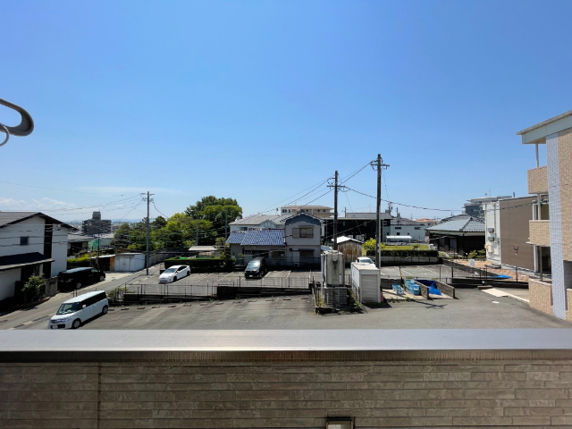 眺望　※室内写真は修繕前の別室サンプル写真。
