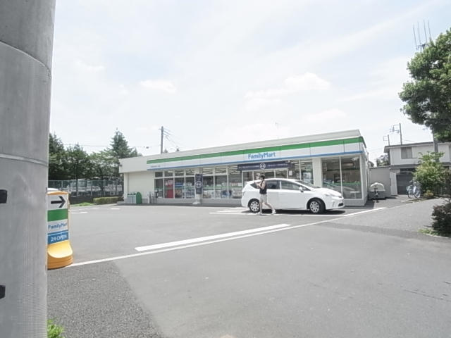 コンビニ　ファミリーマート 足立西竹の塚一丁目店（コンビニ）まで295m