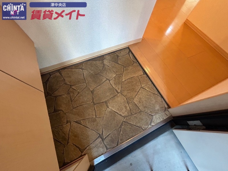玄関　同型参考写真
