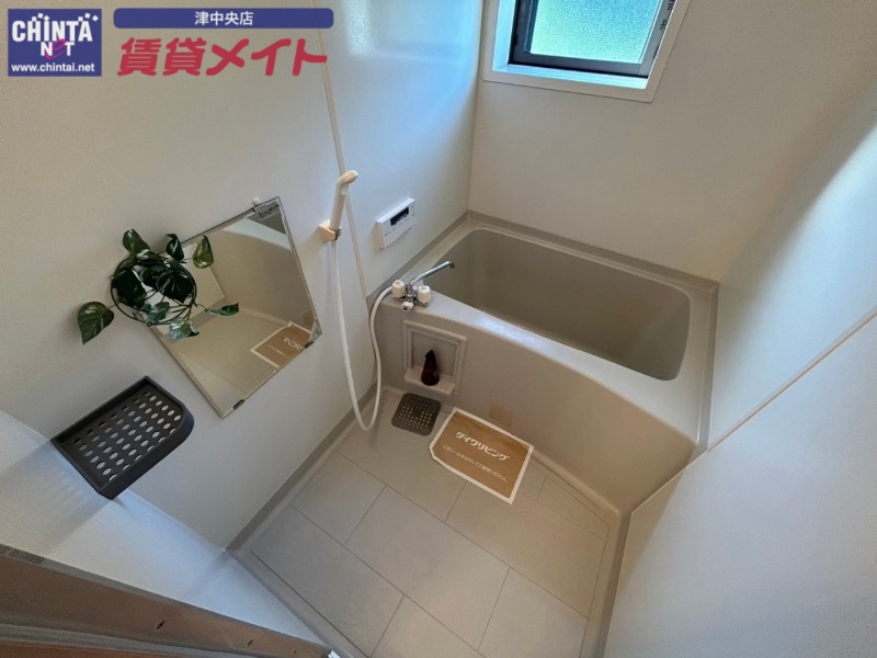 バス・シャワールーム　同型参考写真