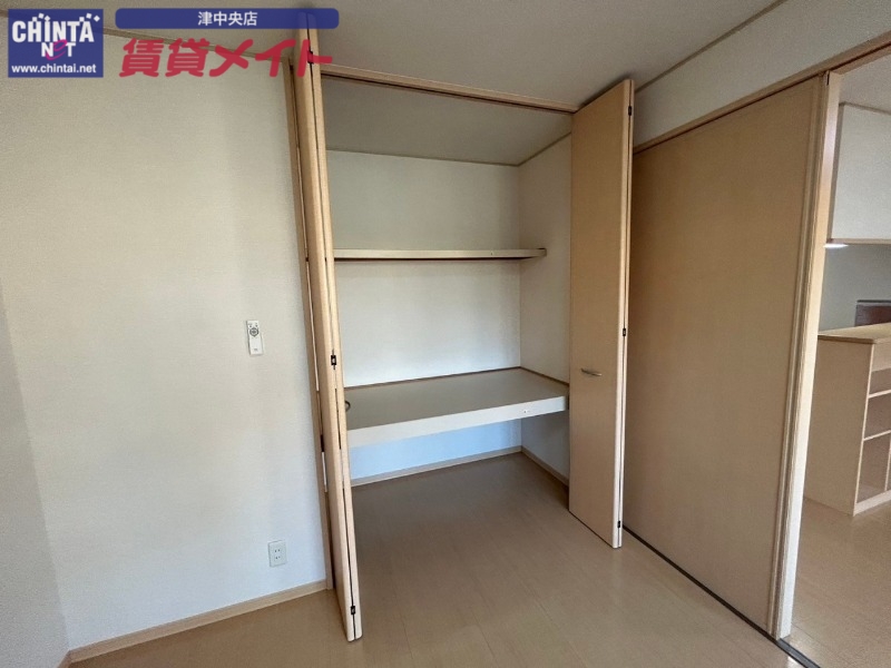 収納　同型参考写真