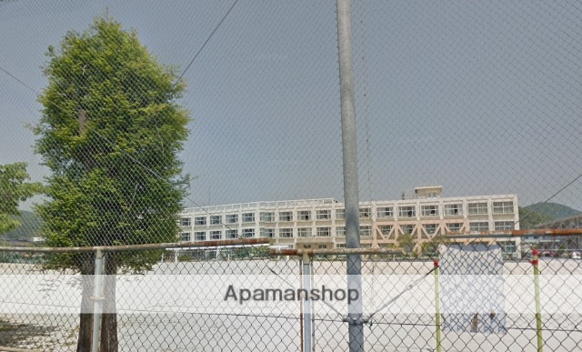 小学校　麻里布小学校（小学校）まで818m