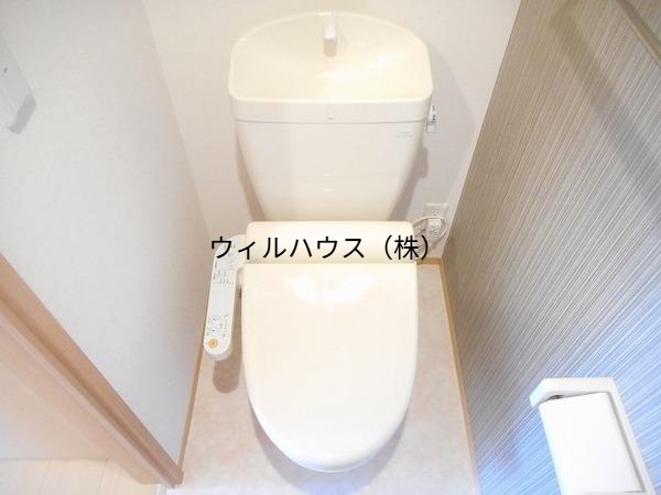 トイレ　ウォシュレット付きです！