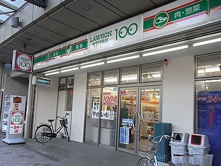 コンビニ　ローソンストア100 亀戸二丁目店（コンビニ）まで692m