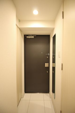 玄関　フュージョナル王子RICOTT　北区栄町3
