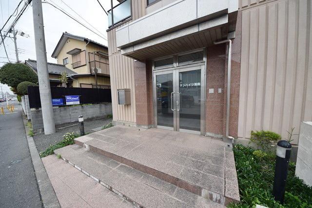 エントランス　★お得な礼金敷金不要★