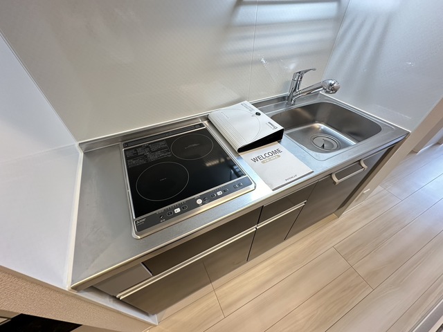 キッチン　別部屋参考写真です