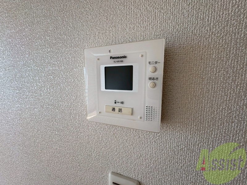 セキュリティ　ＴＶモニター付インターホンです。来客者の顔が見えるので安心！