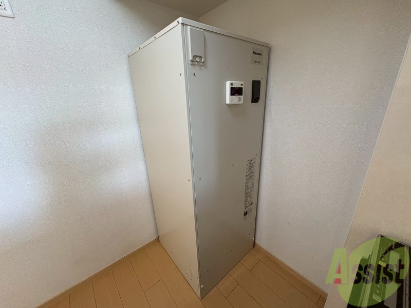 その他設備　電気温水器です。オール電化でお得で安心ですね。